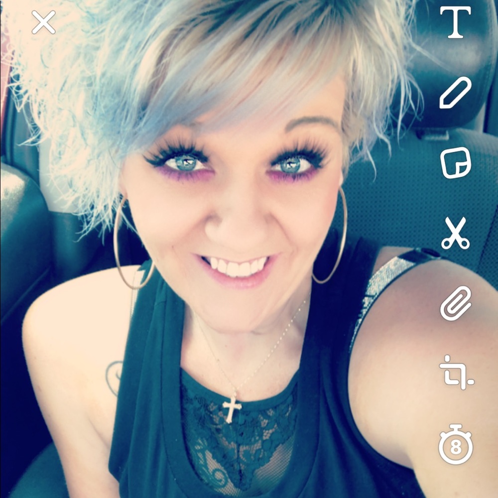 Meet your Posher, Kevina